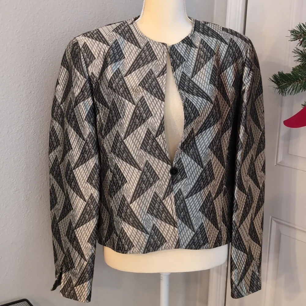 Jones New York Women's Vintage Black and Gold Geometric Blazer‎ Short
